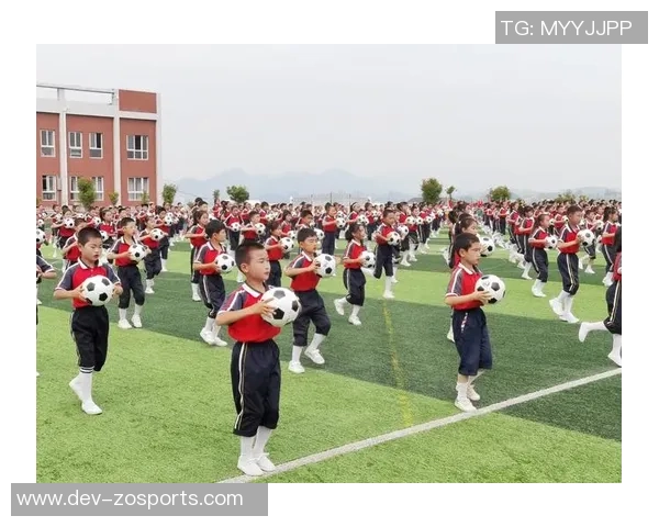 校园足球操视频教学轻松学会足球基本动作与技巧提升运动能力 校园足球操视频教学轻松学会足球基本动作与技巧提升运动能力