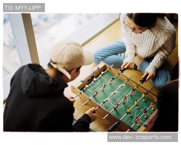 艺术足球的魅力与技巧探讨：如何在球场上演绎优雅与激情的完美结合